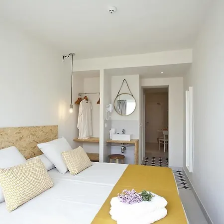 Bj Cala Morlanda Estudios (adults Only)