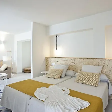 Bj Cala Morlanda Estudios (adults Only) 3*